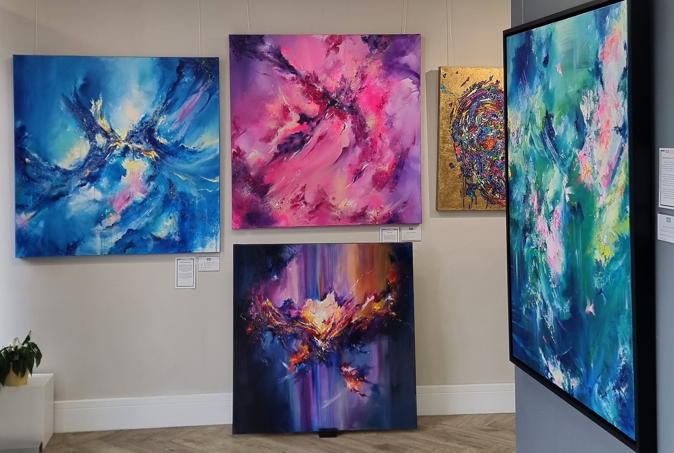Setting Up a Pop Up Exhibition - David Kirkman - Abstract Artist